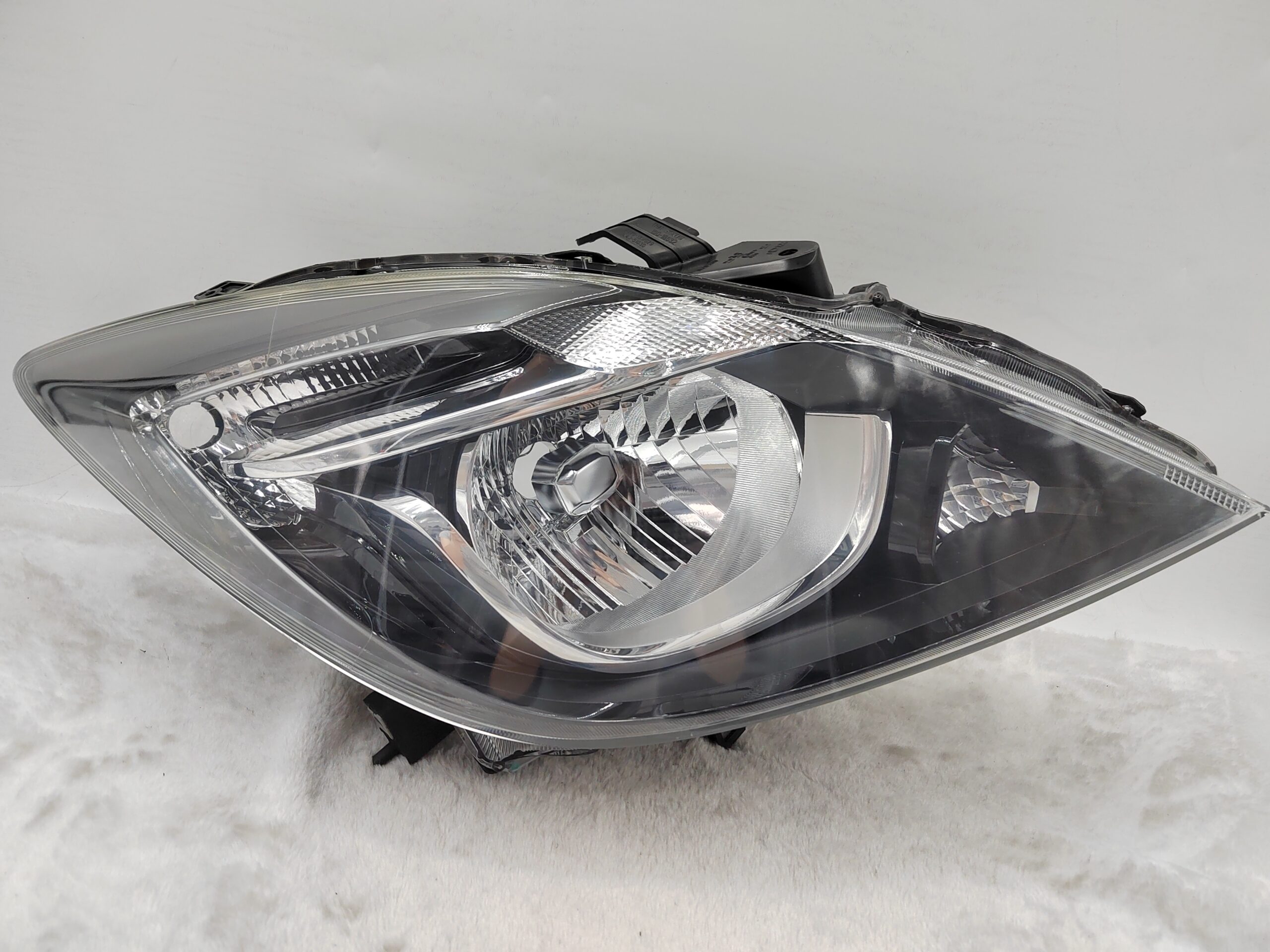 MAZDA BT-50 2016-2019 HALOGEN R.H.S HEADLIGHT ASSEMBLY