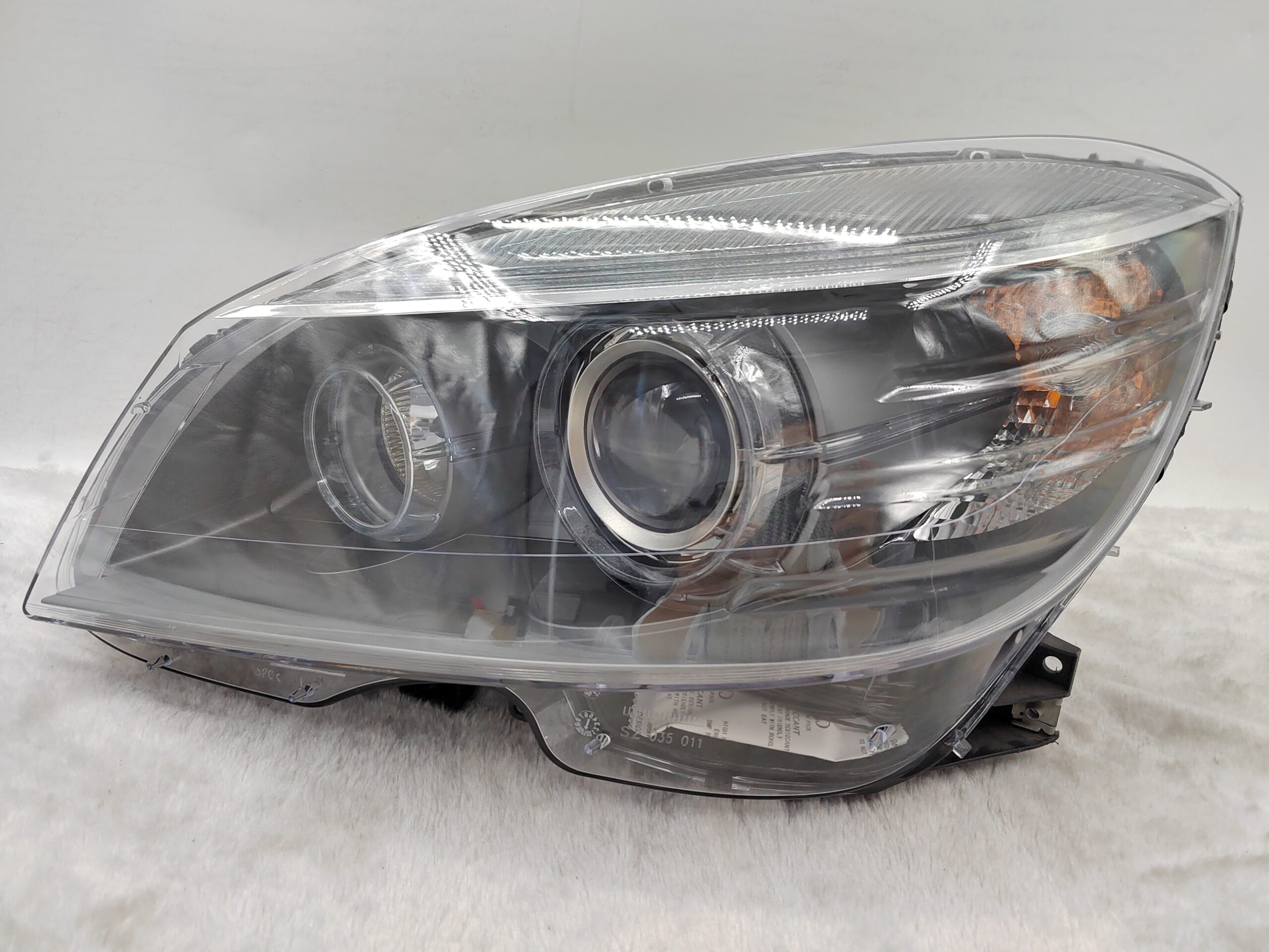 MERCEDES-BENZ C-CLASS W204 2007-2011 XENON L.H.S HEADLIGHT ASSEMBLY