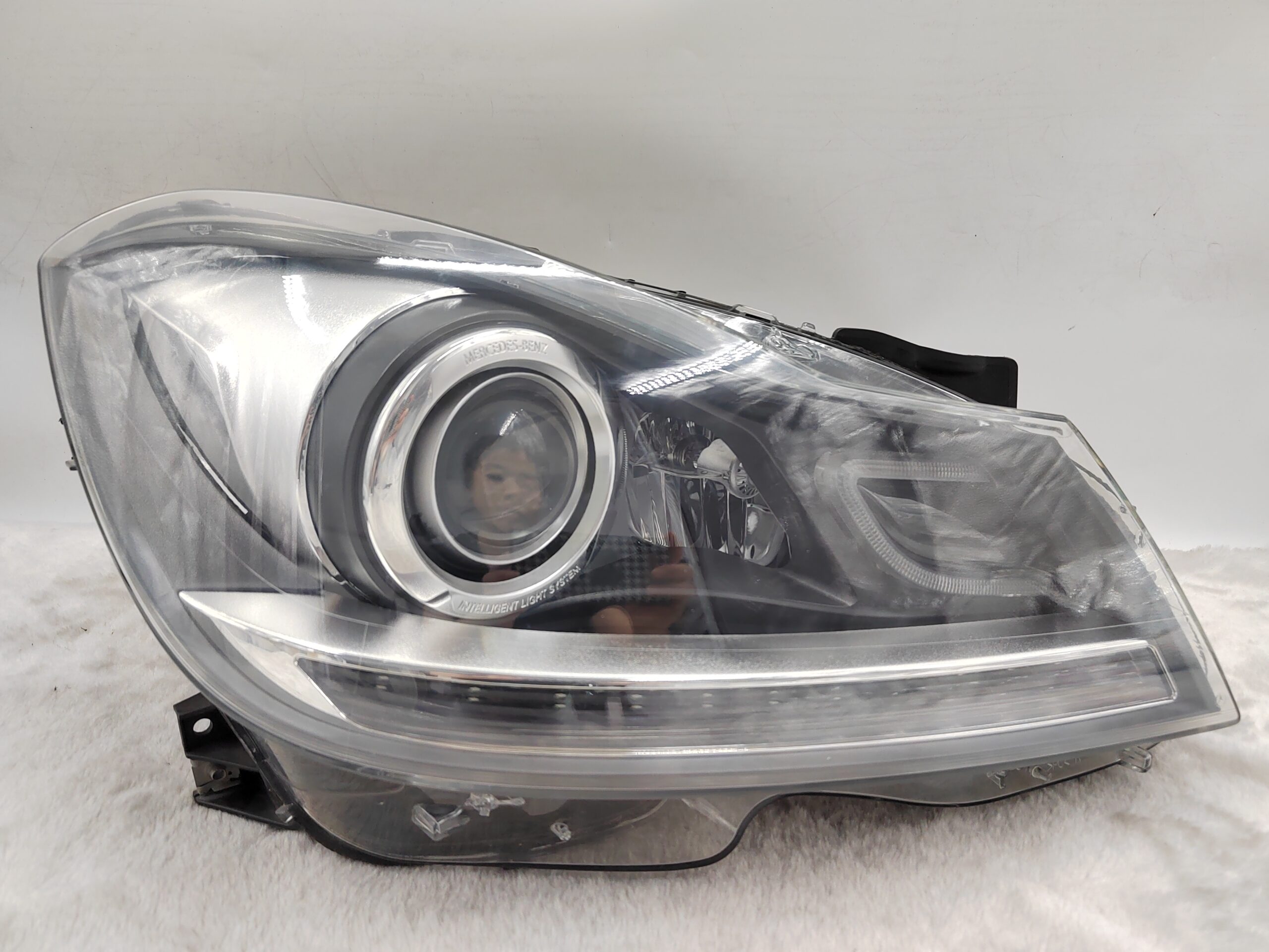 MERCEDES-BENZ C-CLASS W204 2012-2013 XENON R.H.S HEADLIGHT ASSEMBLY