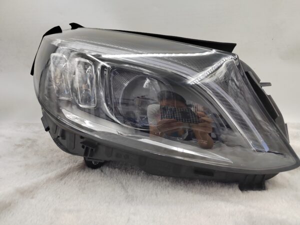 MERCEDES-BENZ C-CLASS W205 2018-2020 LENS LED R.H.S HEADLIGHT ASSEMBLY