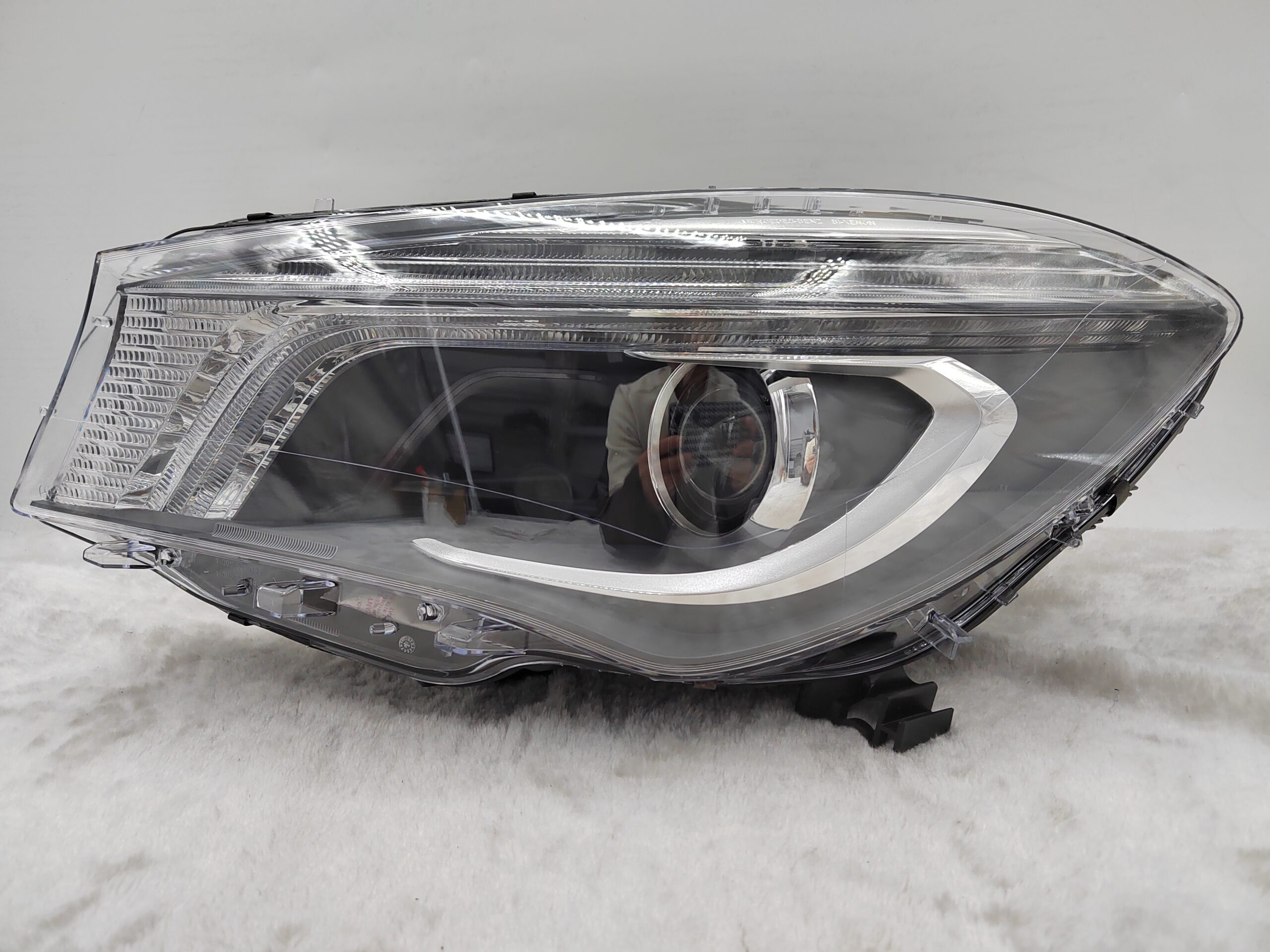 MERCEDES-BENZ CLA-CLASS W117 CLA250 2012-2015 XENON L.H.S HEADLIGHT ASSEMBLY