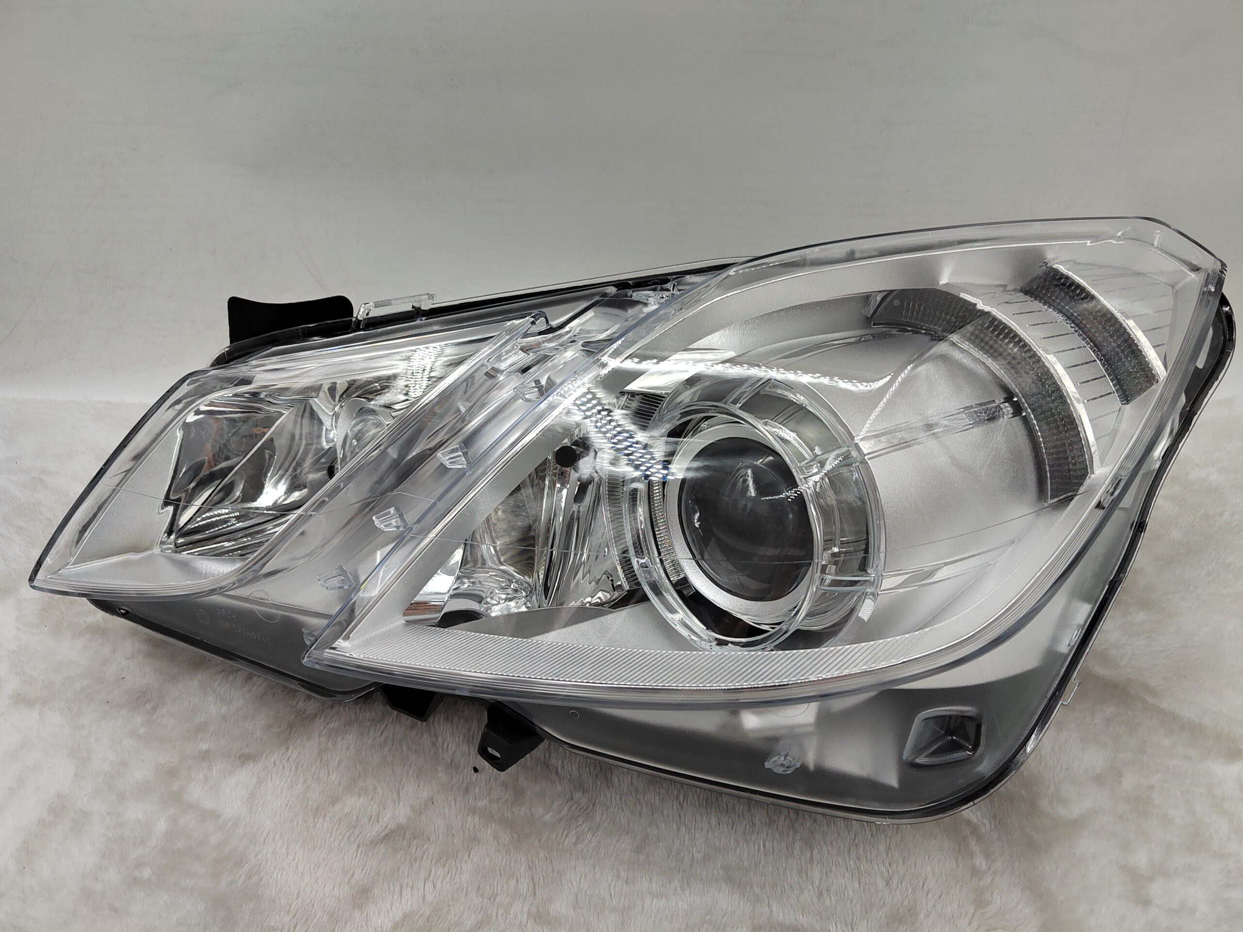 MERCEDES-BENZ E-CLASS W207 2009-2012 XENON L.H.S HEADLIGHT ASSEMBLY