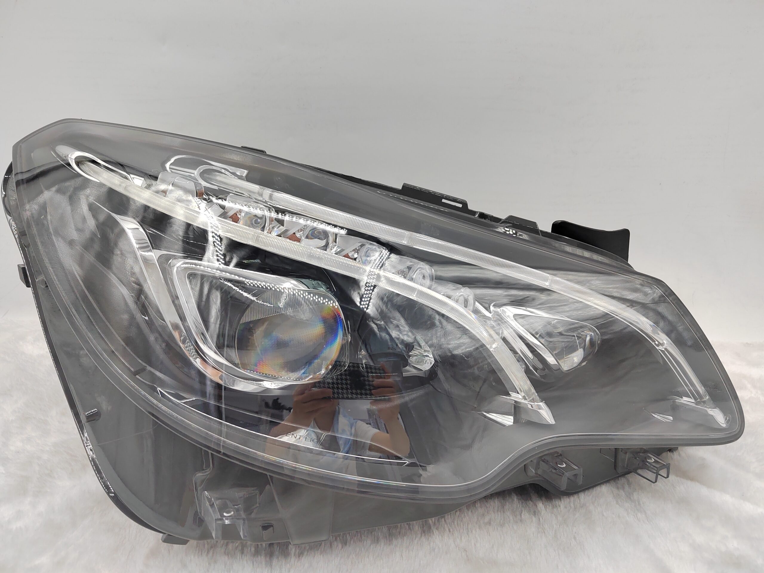 MERCEDES-BENZ E-CLASS W207 2013-2015 LENS LED R.H.S HEADLIGHT ASSEMBLY