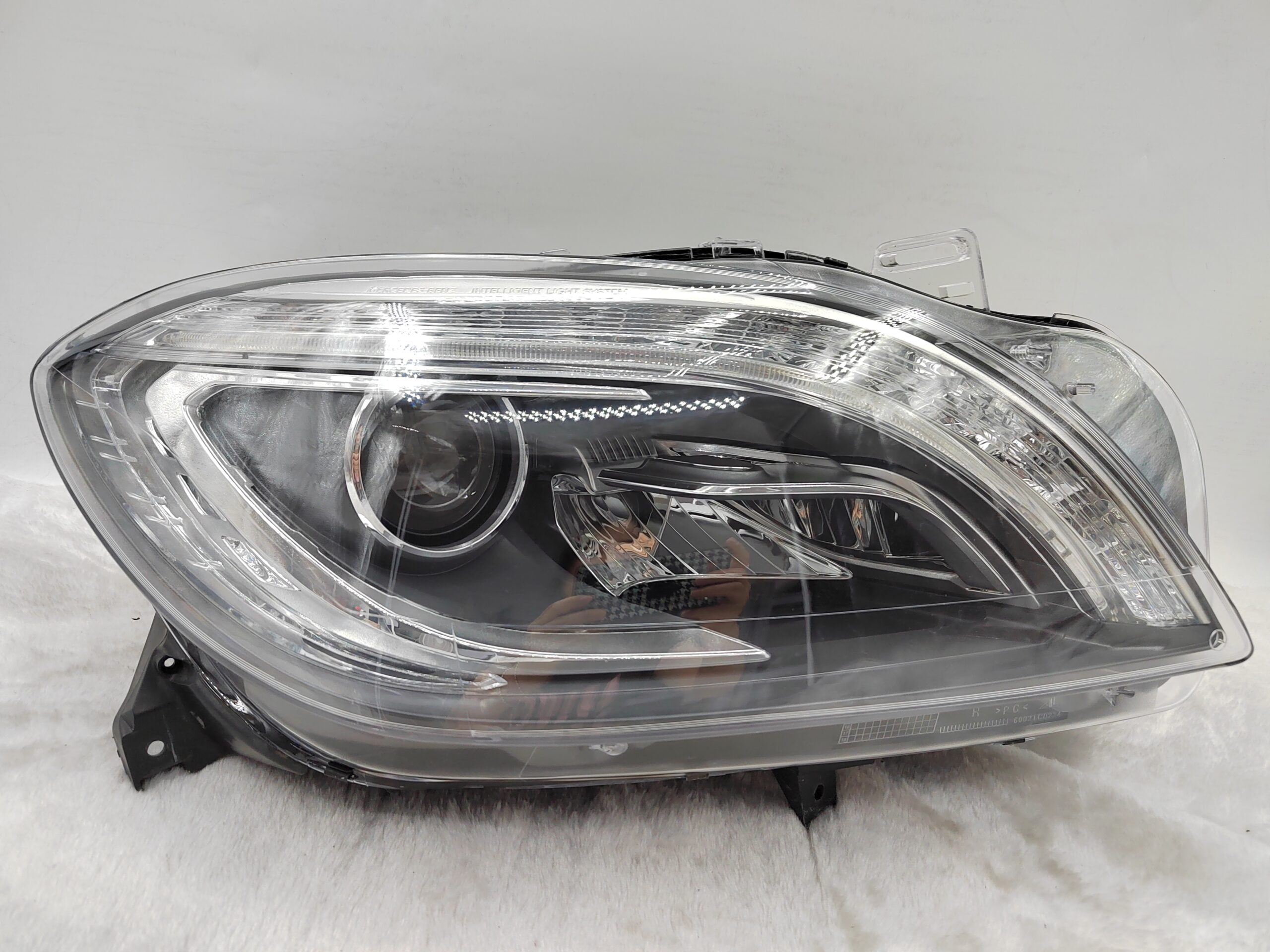 MERCEDES-BENZ ML-CLASS W166 2011-2015 XENON R.H.S HEADLIGHT ASSEMBLY