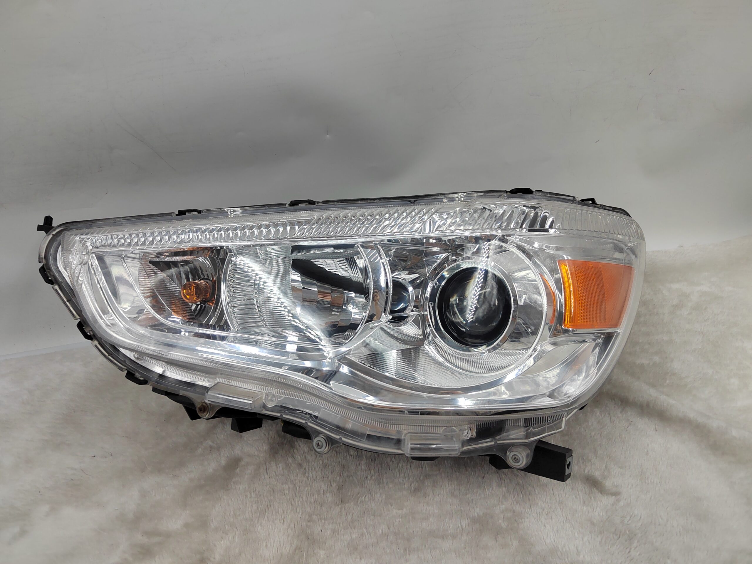 MITSUBISHI ASX 2010-2018 HALOGEN L.H.S HEADLIGHT ASSEMBLY