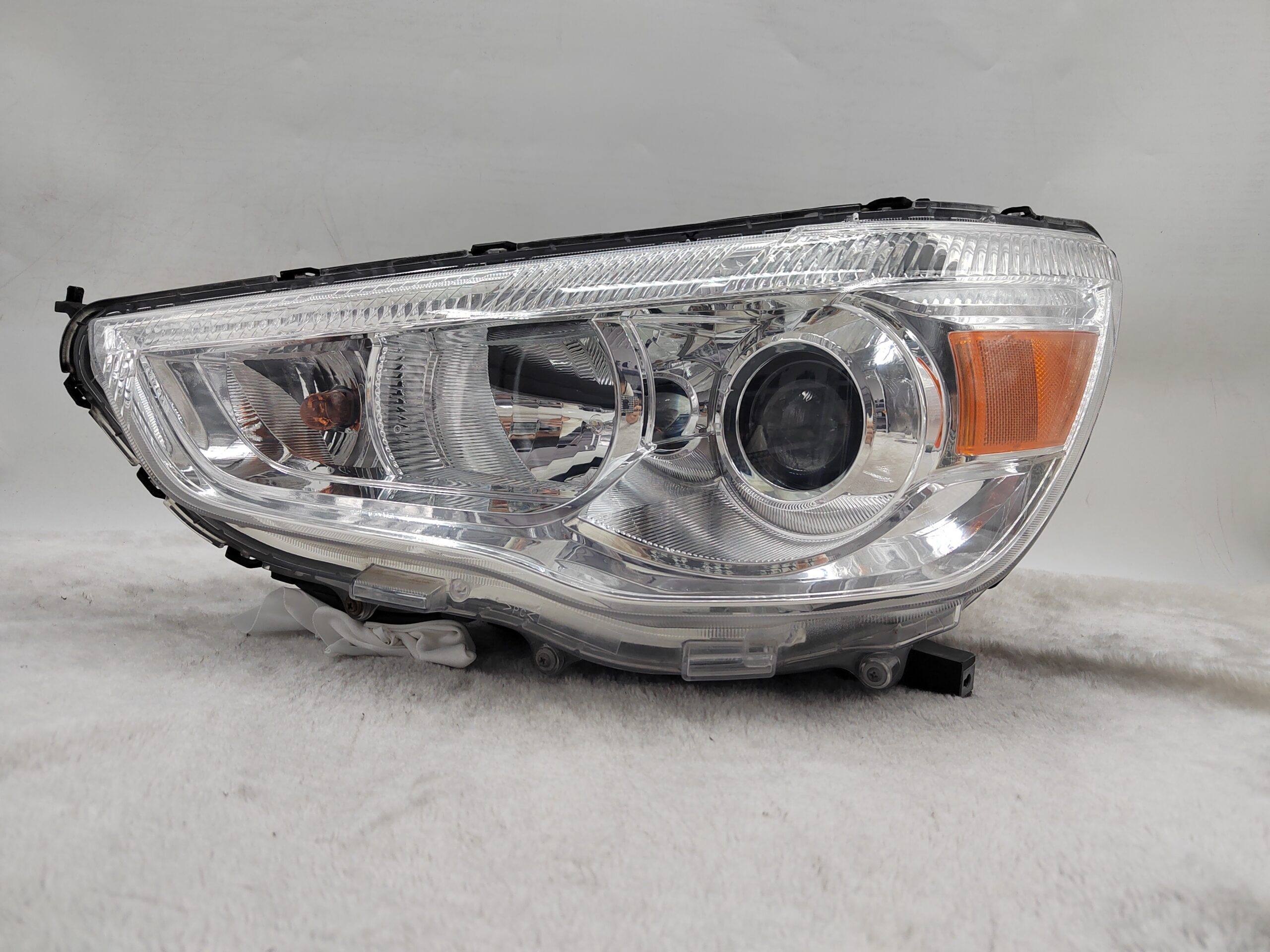 MITSUBISHI ASX 2010-2018 HALOGEN L.H.S HEADLIGHT ASSEMBLY