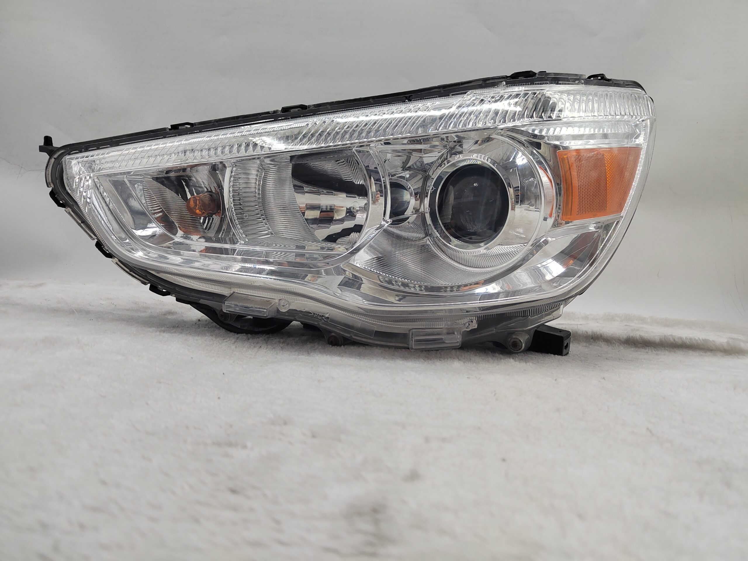 MITSUBISHI ASX 2010-2018 HALOGEN L.H.S HEADLIGHT ASSEMBLY