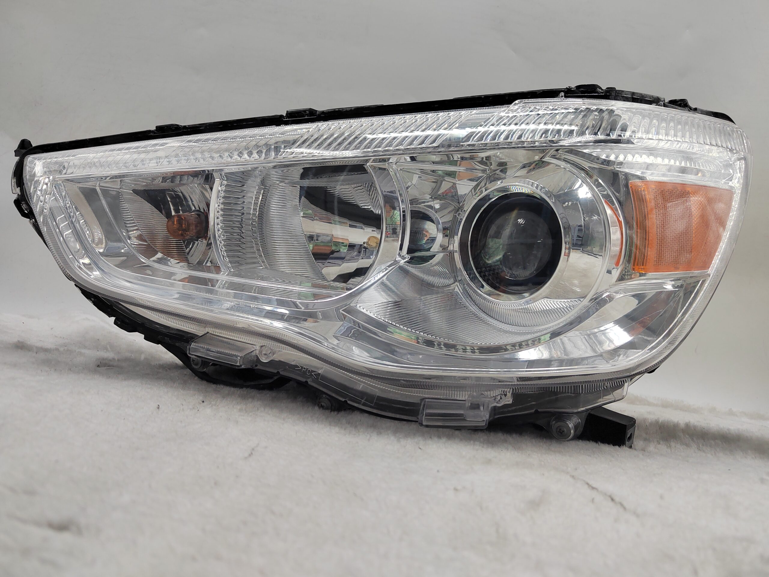 MITSUBISHI ASX 2010-2018 HALOGEN L.H.S HEADLIGHT ASSEMBLY