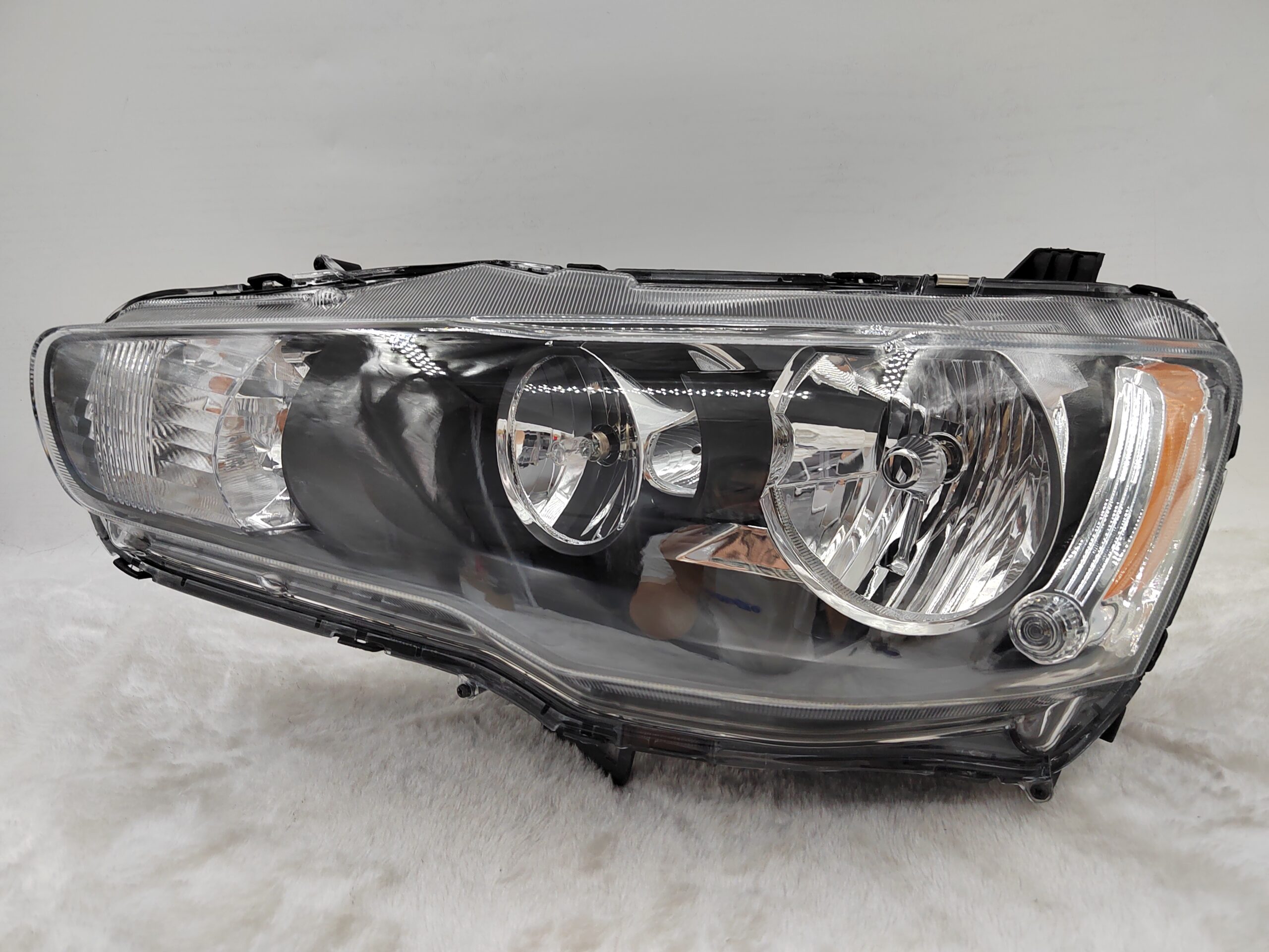 MITSUBISHI LANCER 2008-2018 HALOGEN L.H.S HEADLIGHT ASSEMBLY