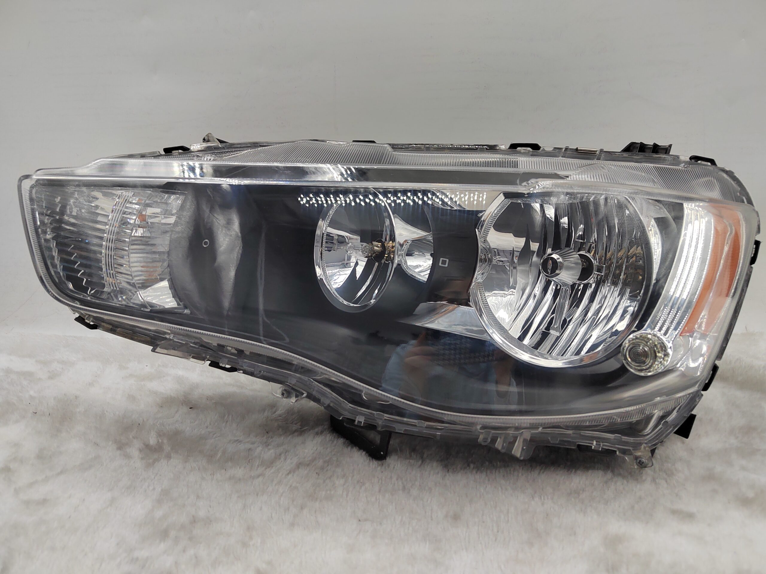 MITSUBISHI LANCER 2008-2018 HALOGEN L.H.S HEADLIGHT ASSEMBLY