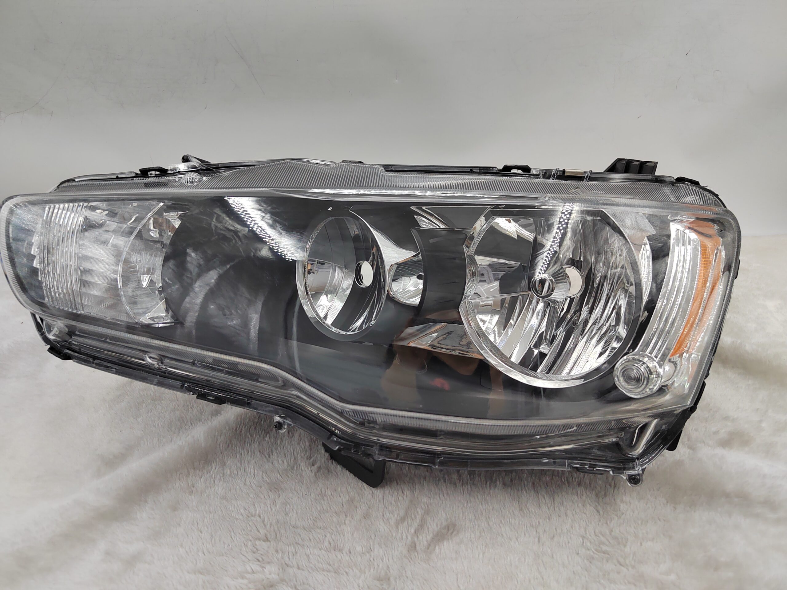 MITSUBISHI LANCER 2008-2018 HALOGEN L.H.S HEADLIGHT ASSEMBLY