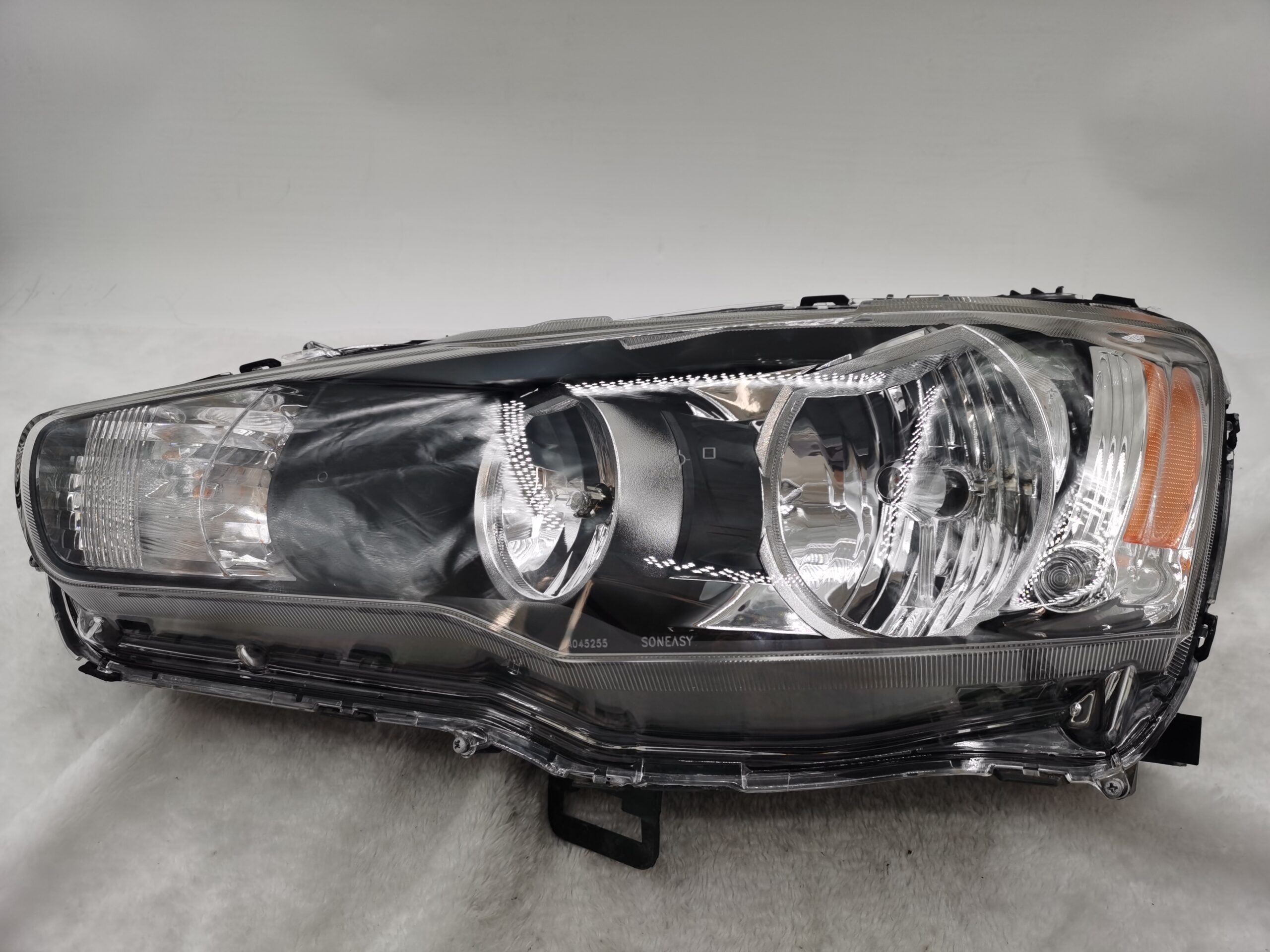 MITSUBISHI LANCER 2008-2018 HALOGEN L.H.S HEADLIGHT ASSEMBLY