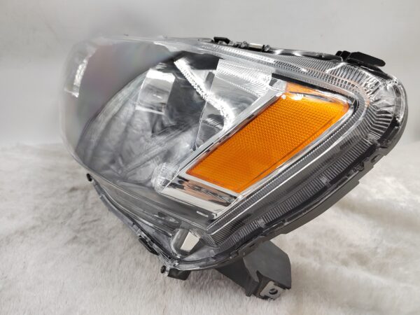 MITSUBISHI LANCER 2008-2018 HALOGEN L.H.S HEADLIGHT ASSEMBLY