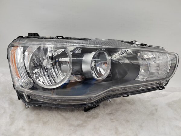 MITSUBISHI LANCER 2008-2018 HALOGEN R.H.S HEADLIGHT ASSEMBLY