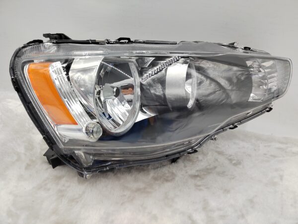 MITSUBISHI LANCER 2008-2018 HALOGEN R.H.S HEADLIGHT ASSEMBLY