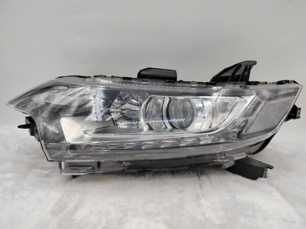 MITSUBISHI OUTLANDER 2016-2020 HALOGEN L.H.S HEADLIGHT ASSEMBLY