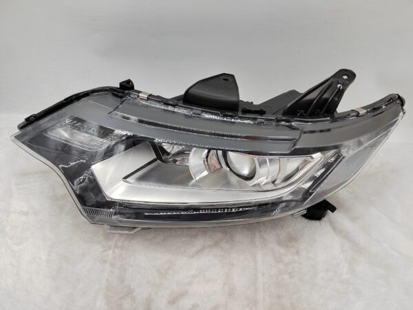 MITSUBISHI OUTLANDER 2016-2020 HALOGEN L.H.S HEADLIGHT ASSEMBLY