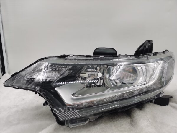 MITSUBISHI OUTLANDER 2016-2020 HALOGEN L.H.S HEADLIGHT ASSEMBLY