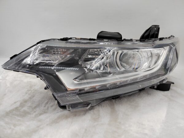 MITSUBISHI OUTLANDER 2016-2020 HALOGEN L.H.S HEADLIGHT ASSEMBLY