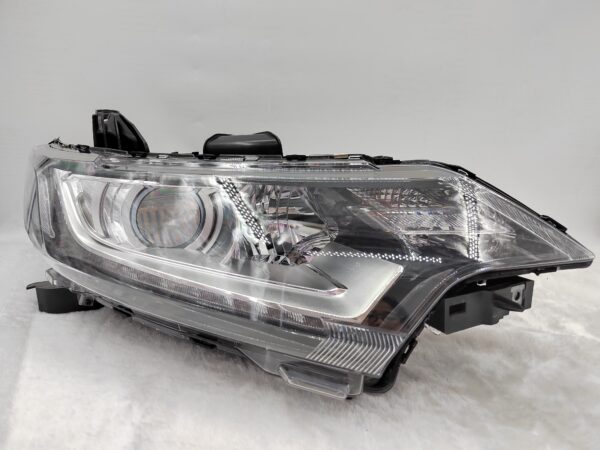 MITSUBISHI OUTLANDER 2016-2020 HALOGEN R.H.S HEADLIGHT ASSEMBLY