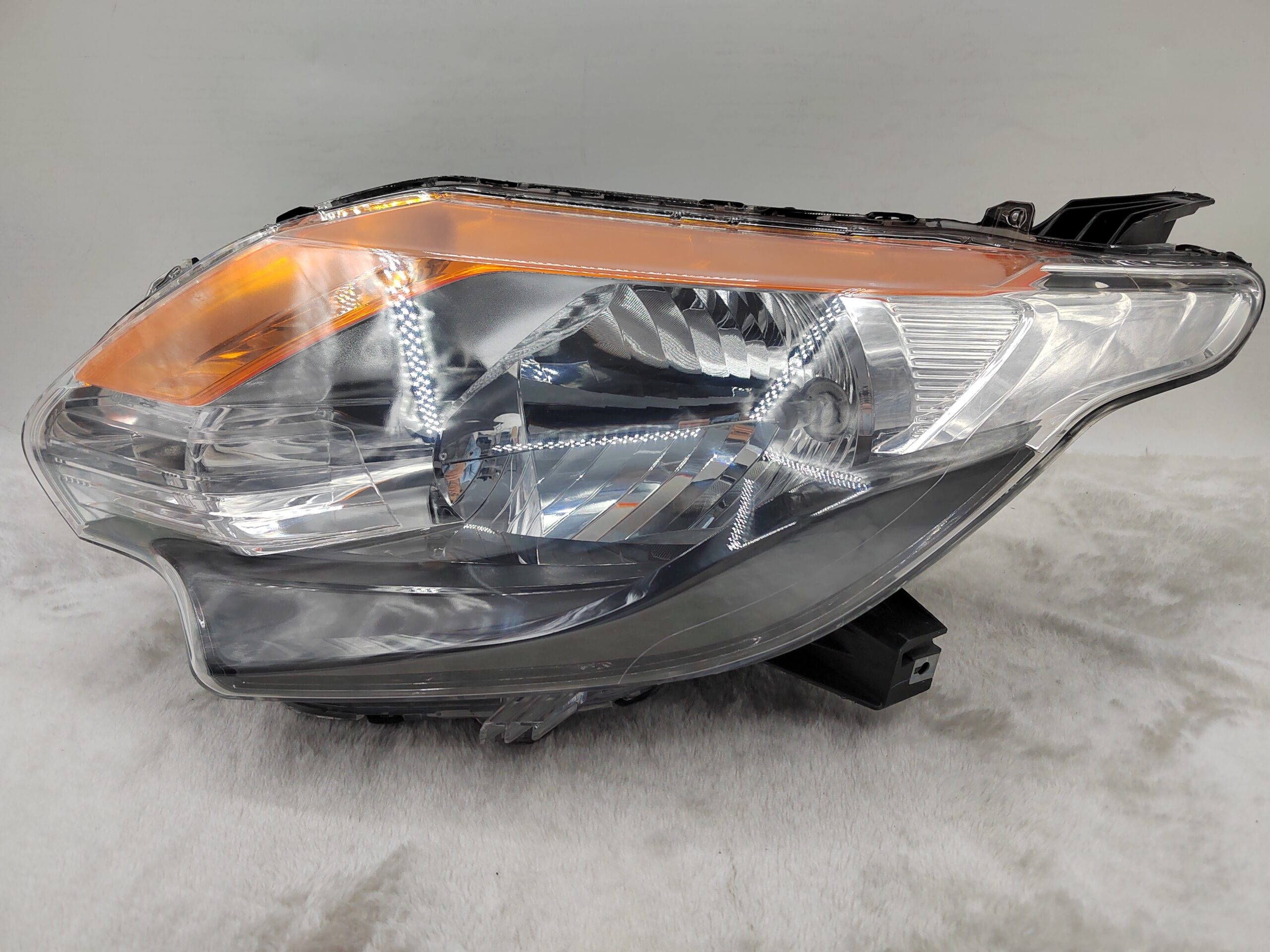 MITSUBISHI TRITON L200 2015-2018 HALOGEN L.H.S HEADLIGHT ASSEMBLY