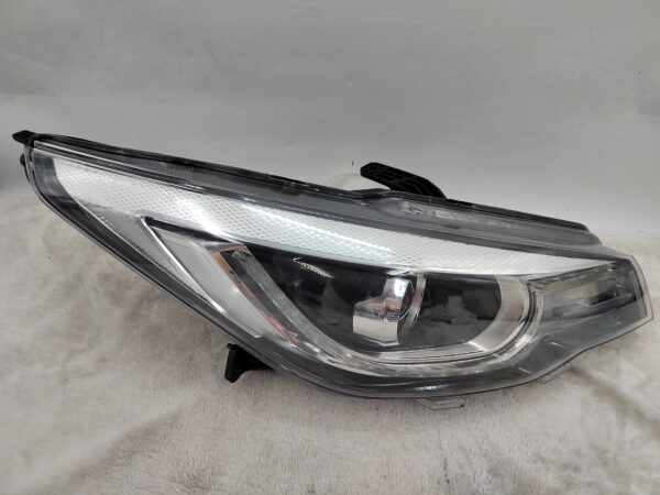 MG 3 2020-2023 HALOGEN R.H.S HEADLIGHT ASSEMBLY