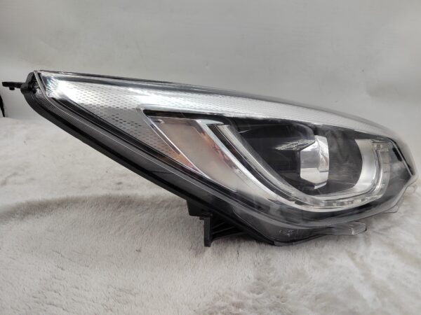 MG 3 2016-2020 HALOGEN R.H.S HEADLIGHT ASSEMBLY