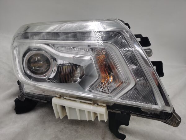 NISSAN NAVARA NP300 2015-2020 LED R.H.S HEADLIGHT ASSEMBLY