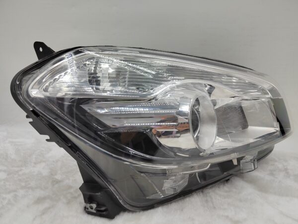 NISSAN QASHQAI/DUALIS 2010-2013 HALOGEN R.H.S HEADLIGHT ASSEMBLY