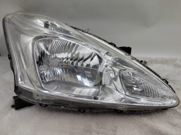 NISSAN TIIDA/PULSAR 2013-2016 HALOGEN R.H.S HEADLIGHT ASSEMBLY