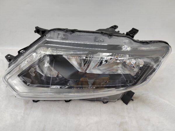 NISSAN X-TRAIL 2014-2016 HALOGEN L.H.S HEADLIGHT ASSEMBLY