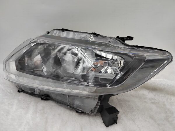 NISSAN X-TRAIL 2014-2016 HALOGEN L.H.S HEADLIGHT ASSEMBLY