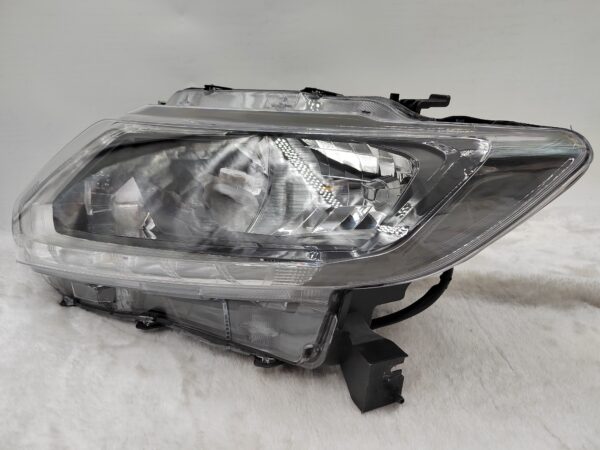 NISSAN X-TRAIL 2014-2016 HALOGEN L.H.S HEADLIGHT ASSEMBLY