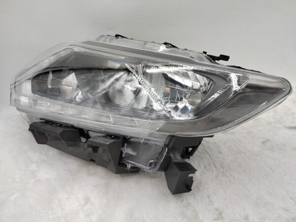 NISSAN X-TRAIL 2014-2016 HALOGEN L.H.S HEADLIGHT ASSEMBLY