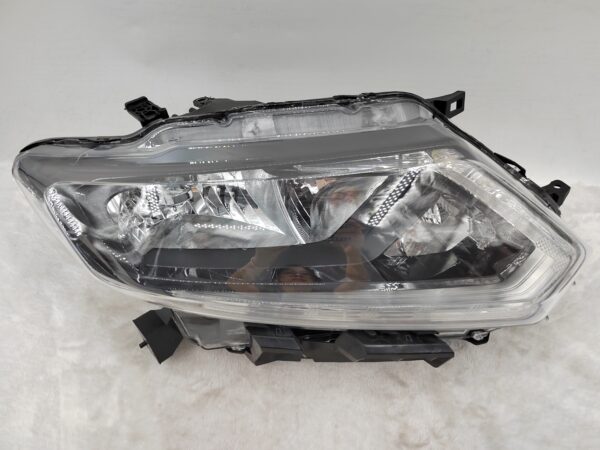 NISSAN X-TRAIL 2014-2016 HALOGEN R.H.S HEADLIGHT ASSEMBLY