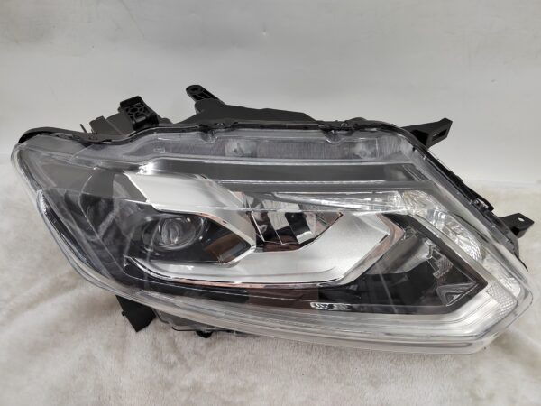 NISSAN X-TRAIL 2014-2016 LED R.H.S HEADLIGHT ASSEMBLY