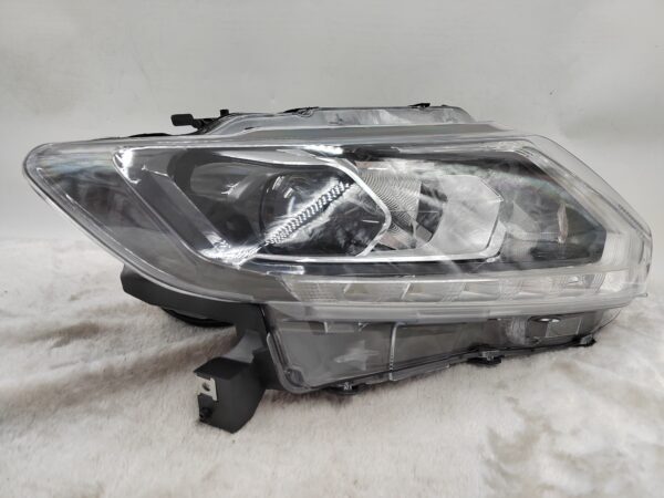 NISSAN X-TRAIL 2014-2016 LED R.H.S HEADLIGHT ASSEMBLY