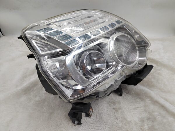 NISSAN X-TRAIL T31 2010-2013 HALOGEN R.H.S HEADLIGHT ASSEMBLY