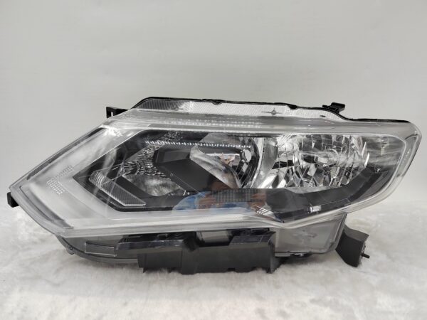 NISSAN X-TRAIL T32 2017-2019 HALOGEN L.H.S HEADLIGHT ASSEMBLY