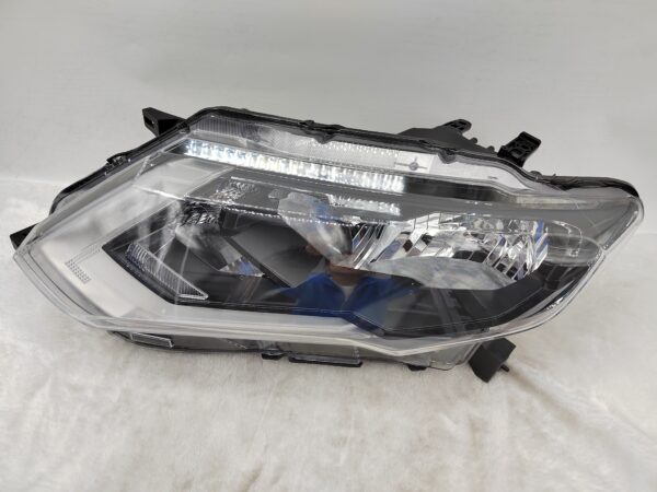 NISSAN X-TRAIL T32 2017-2019 HALOGEN L.H.S HEADLIGHT ASSEMBLY