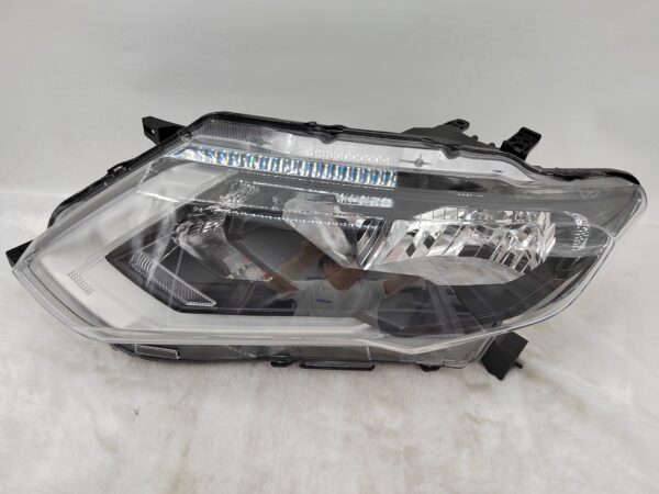 NISSAN X-TRAIL T32 2017-2019 HALOGEN L.H.S HEADLIGHT ASSEMBLY