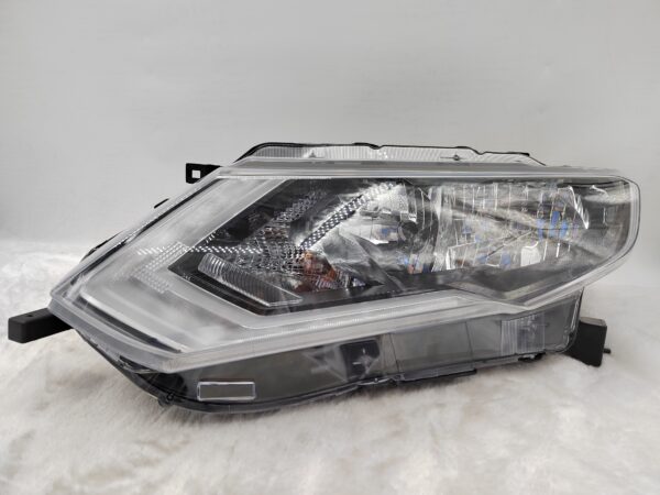 NISSAN X-TRAIL T32 2017-2019 HALOGEN L.H.S HEADLIGHT ASSEMBLY