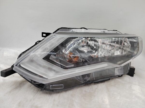 NISSAN X-TRAIL T32 2017-2019 HALOGEN L.H.S HEADLIGHT ASSEMBLY