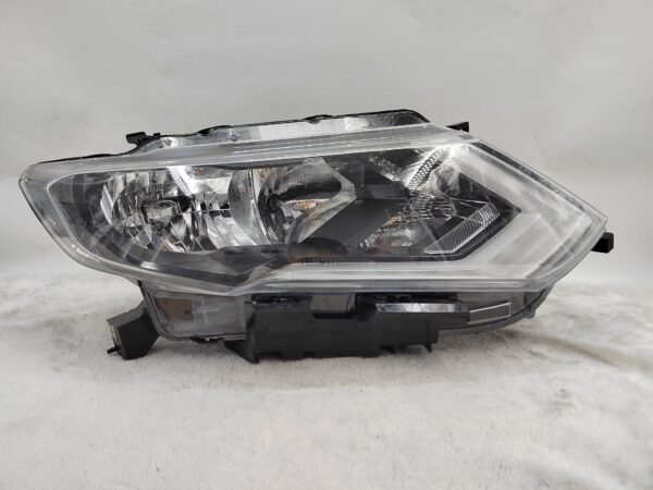 NISSAN X-TRAIL T32 2017-2019 HALOGEN R.H.S HEADLIGHT ASSEMBLY