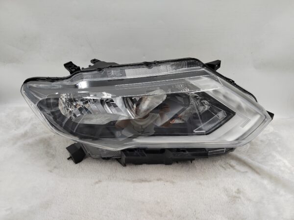 NISSAN X-TRAIL T32 2017-2019 HALOGEN R.H.S HEADLIGHT ASSEMBLY