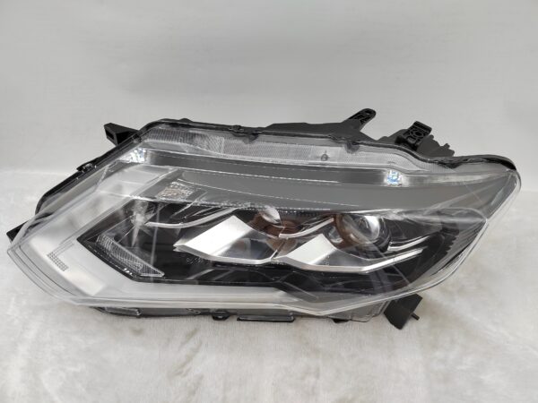 NISSAN X-TRAIL T32 2017-2019 LED L.H.S HEADLIGHT ASSEMBLY