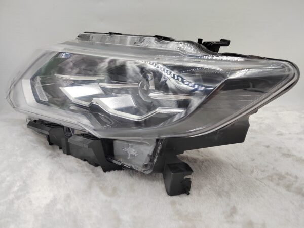 NISSAN X-TRAIL T32 2017-2019 LED L.H.S HEADLIGHT ASSEMBLY