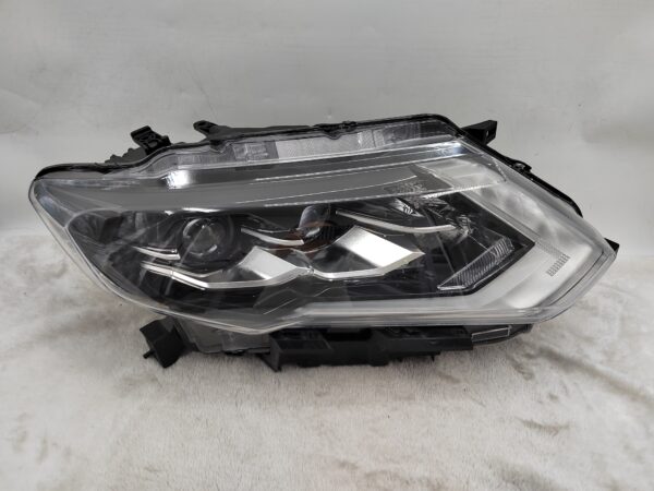 NISSAN X-TRAIL T32 2017-2019 LED R.H.S HEADLIGHT ASSEMBLY