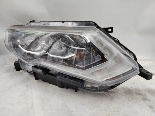 NISSAN X-TRAIL T32 2017-2019 LED R.H.S HEADLIGHT ASSEMBLY