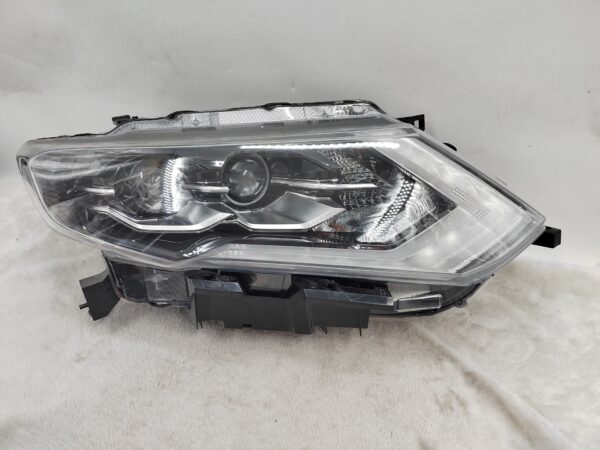 NISSAN X-TRAIL T32 2017-2019 LED R.H.S HEADLIGHT ASSEMBLY